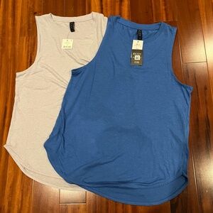 New NWT Cotton On Body Tank Top Two Pack Sleeveless Solid Curve Hem Size Small